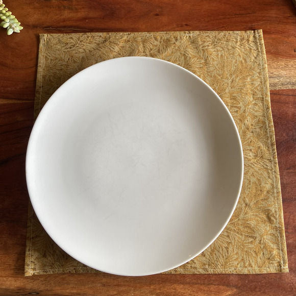 Golden abstract leaf print cloth dinner napkin - 13in square - Picture 7 of 7